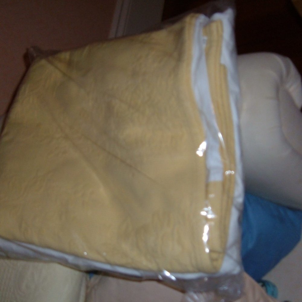 Company Store Sophia Bedskirt and valances